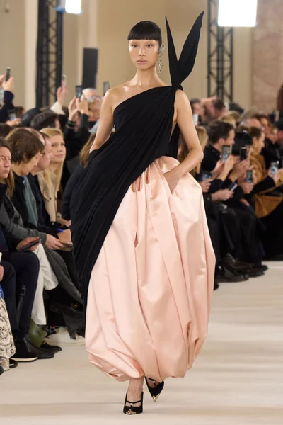 Look 28